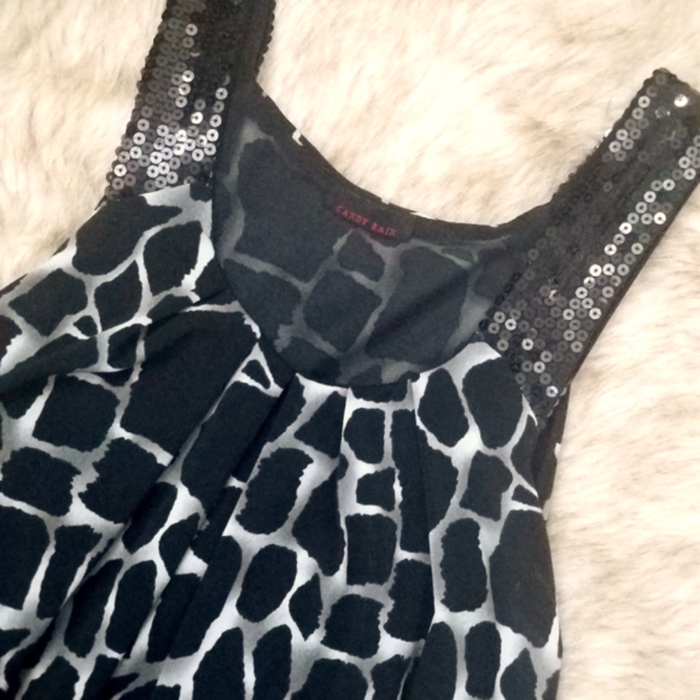 Mini Dress - Picture 4 of 5